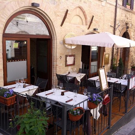 Oro Rosso Hotel Ristorante Montefalco Zewnętrze zdjęcie