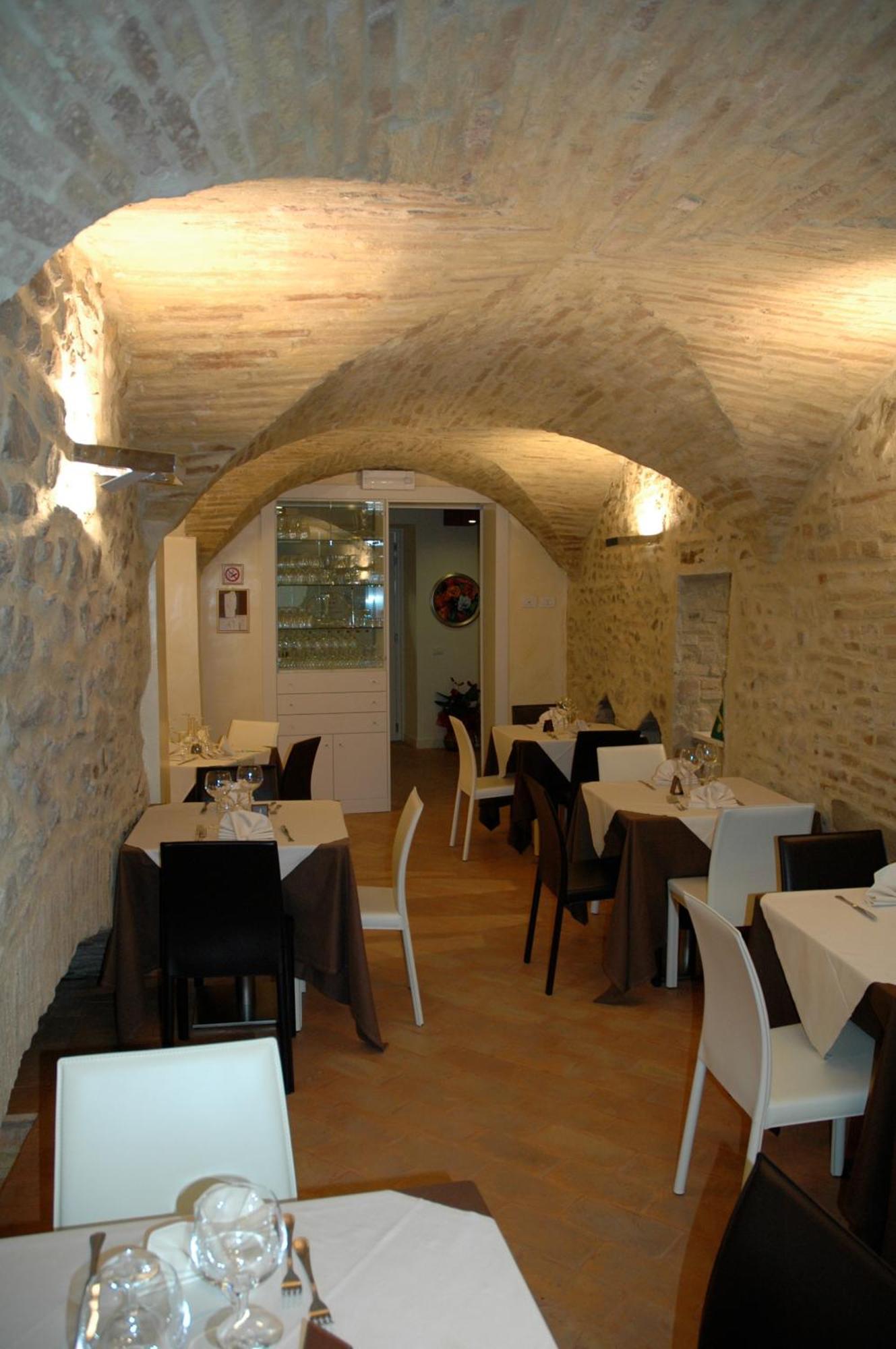 Oro Rosso Hotel Ristorante Montefalco Zewnętrze zdjęcie