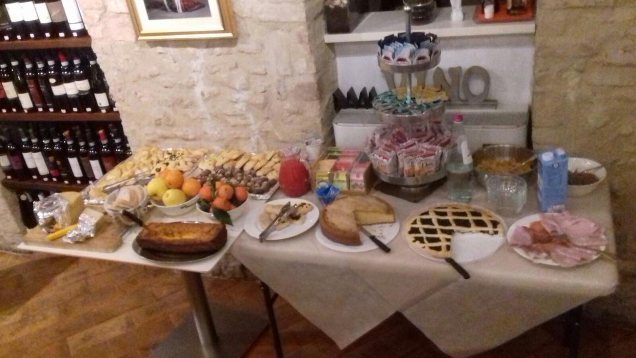 Oro Rosso Hotel Ristorante Montefalco Zewnętrze zdjęcie